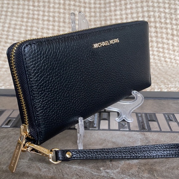 Michael Kors Jet Set Travel Large Travel CONTINENTAL Wallet-Wristlet - Picture 4 of 16